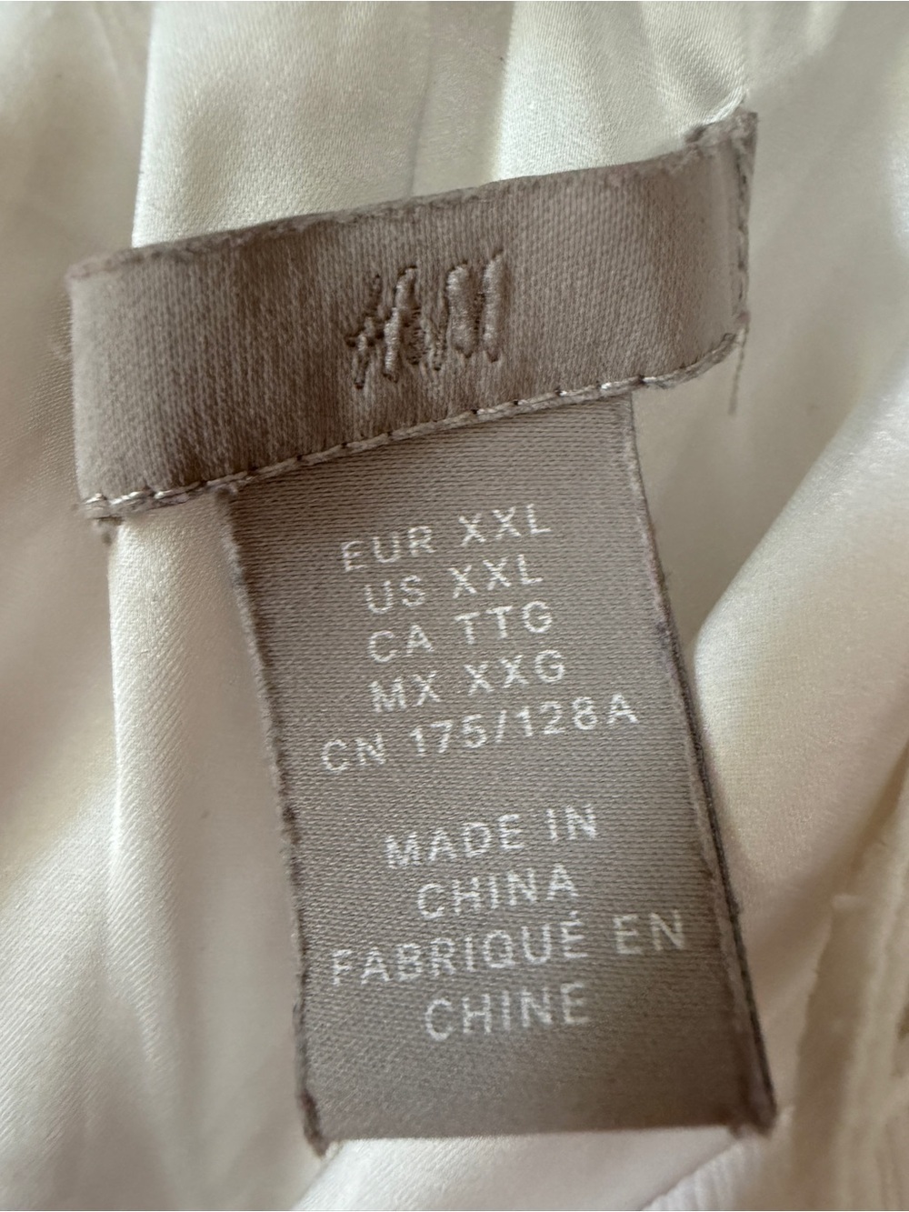 H&M Ivory Satin top size 2XL - Picture 5 of 9